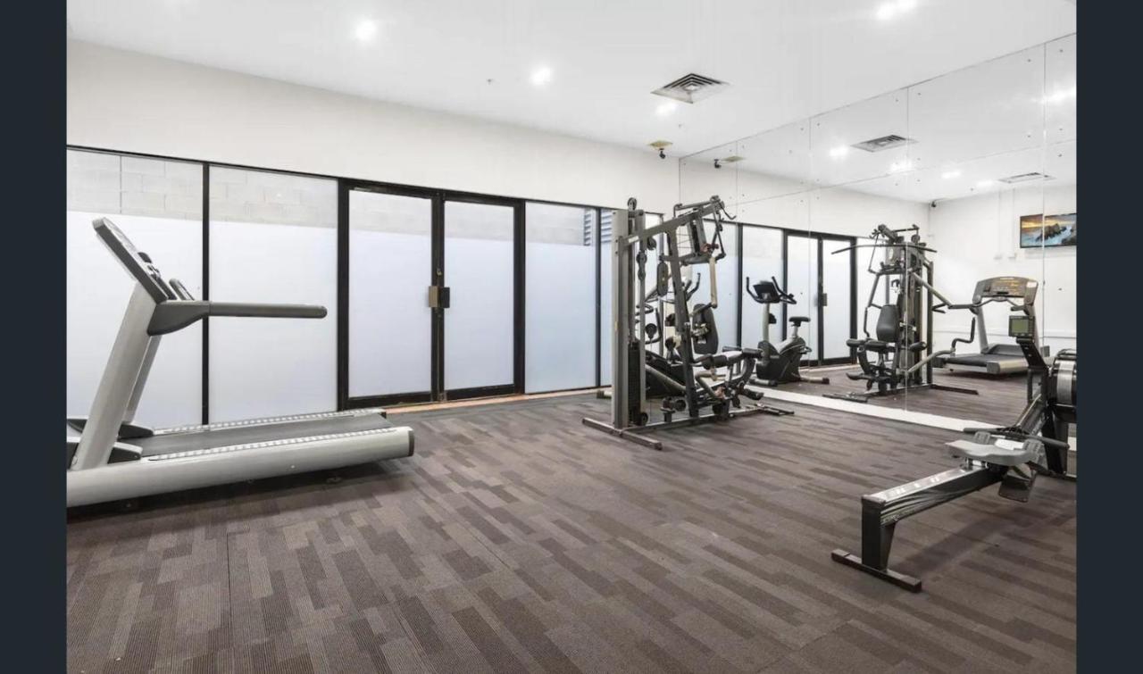 Close To Everything! Beautiful Hotel Studio'S, Sleeps 4 Gold Coast Luaran gambar