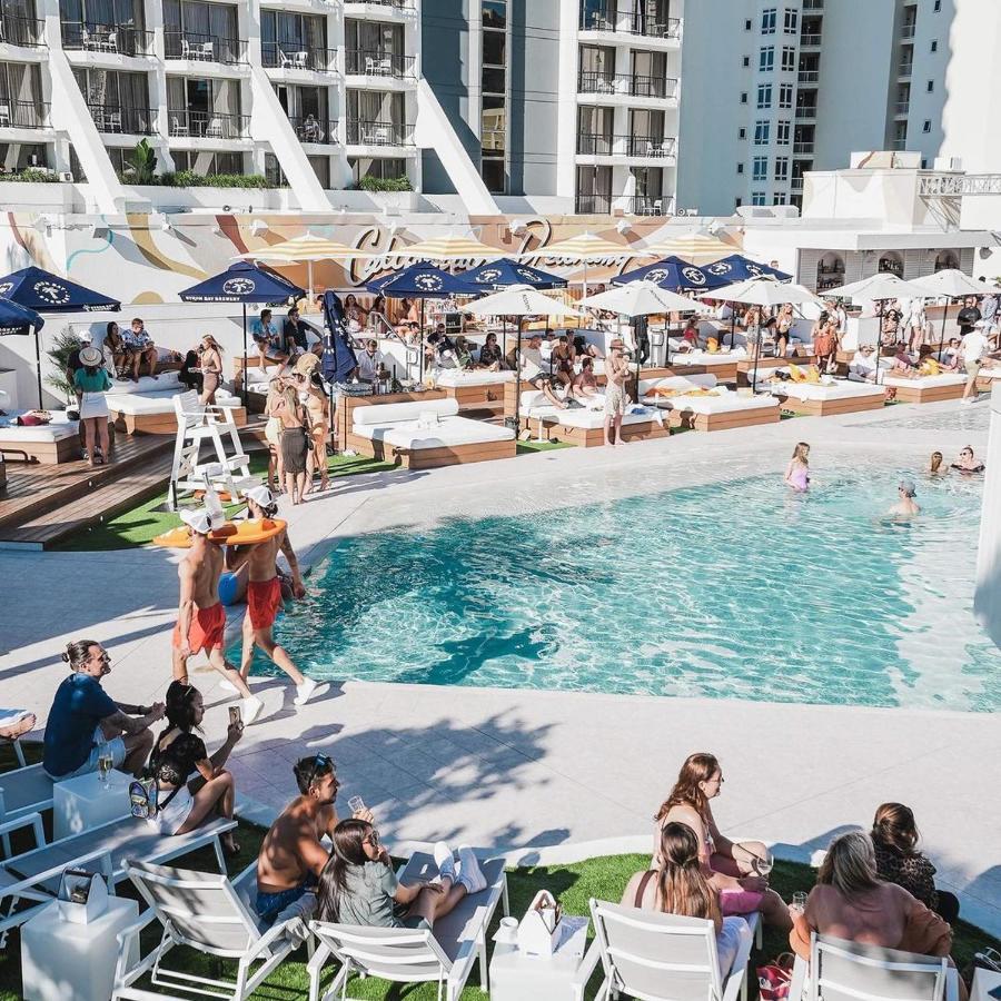 Close To Everything! Beautiful Hotel Studio'S, Sleeps 4 Gold Coast Luaran gambar